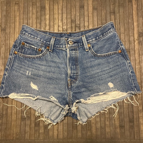 LEVI'S Premium 501 High Rise Buttonfly Distressed Denim Shorts Size 27 - Picture 4 of 11